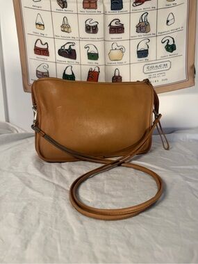 Vintage 1970s Coach NYC Basic Bag 9455 - British Tan Leather - Talon Zipper